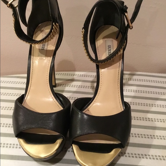 Shoes - Picture 4 of 8