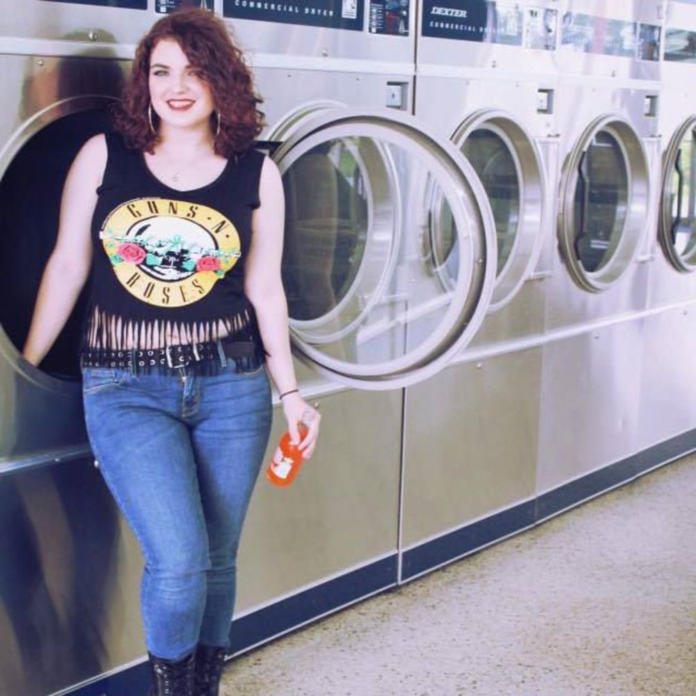 Meet your Posher, Lola