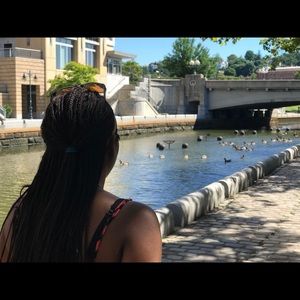 Meet your Posher, Taylor