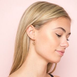 Brandy Melville Star Charm Earrings