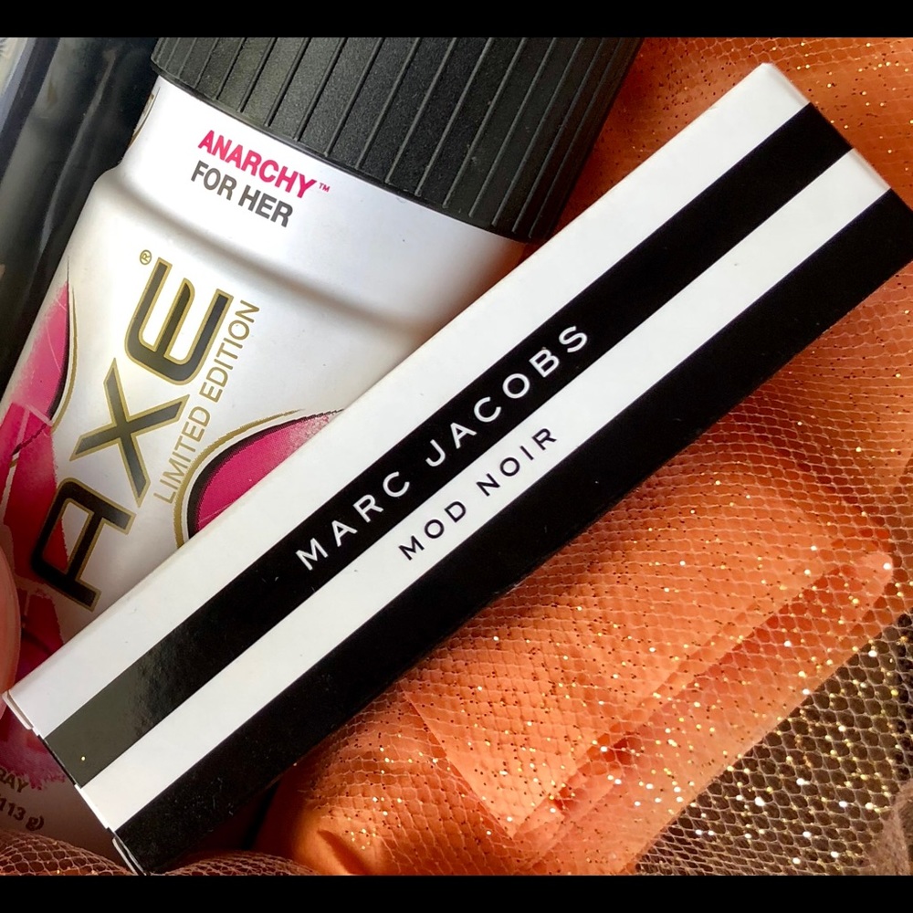 Marc Jacobs Mod Noir Sample 💜