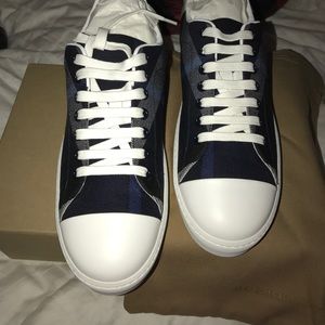 Burberry shoes brand new with box