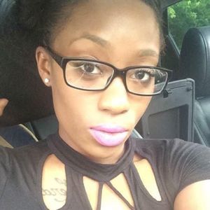 Meet your Posher, Kendra