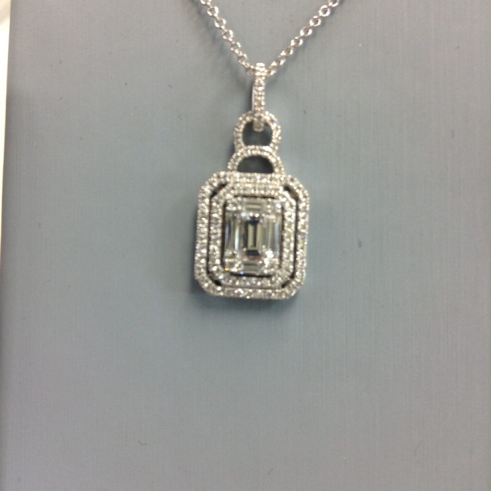 18 k white gold pendant ❤️❤️❤️mosaics