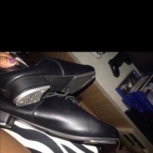 Tap shoes