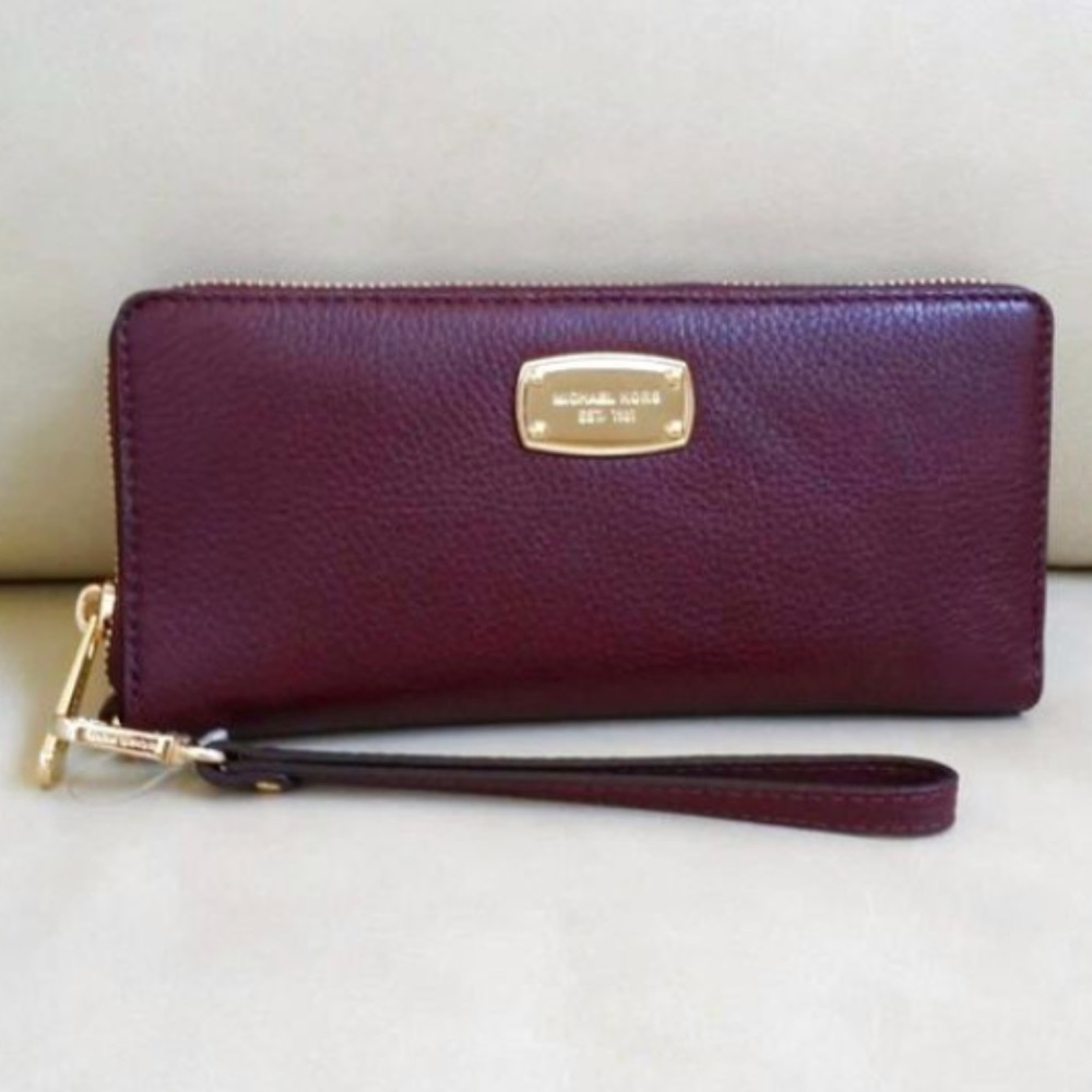 Michael Kors jet set wallet