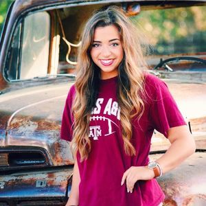 Meet your Posher, Valerie