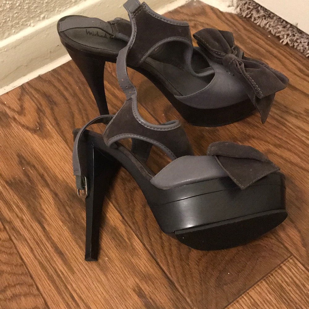 Shoes - Picture 2 of 3