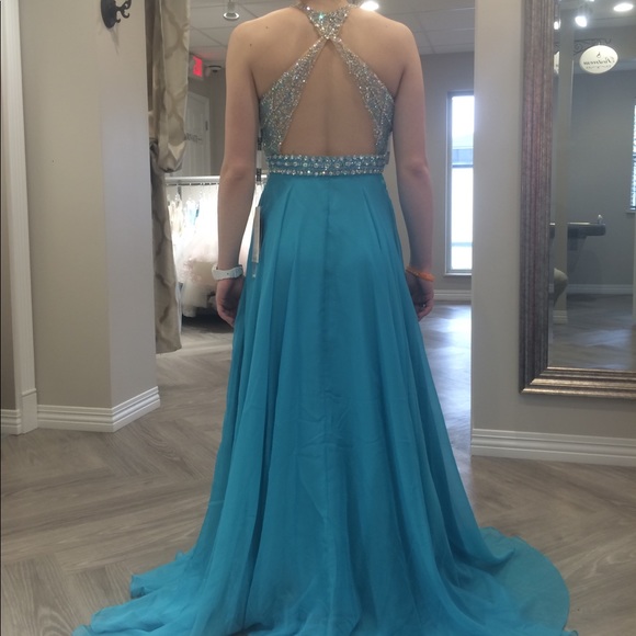 Light blue Prom dress fits size 2-4. - Picture 2 of 3
