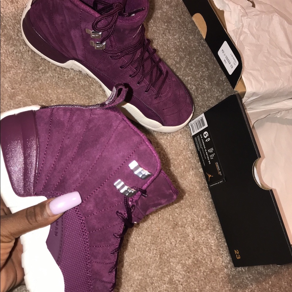 Retro Air Jordan Bordeaux 12s