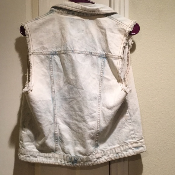 Studded vest - Picture 2 of 3