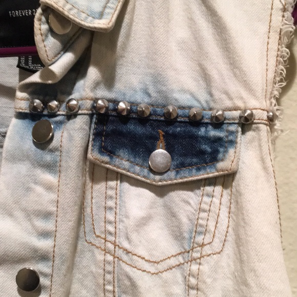 Studded vest - Picture 3 of 3