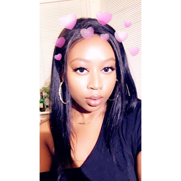 Meet your Posher, Alexus - Picture 1 of 1