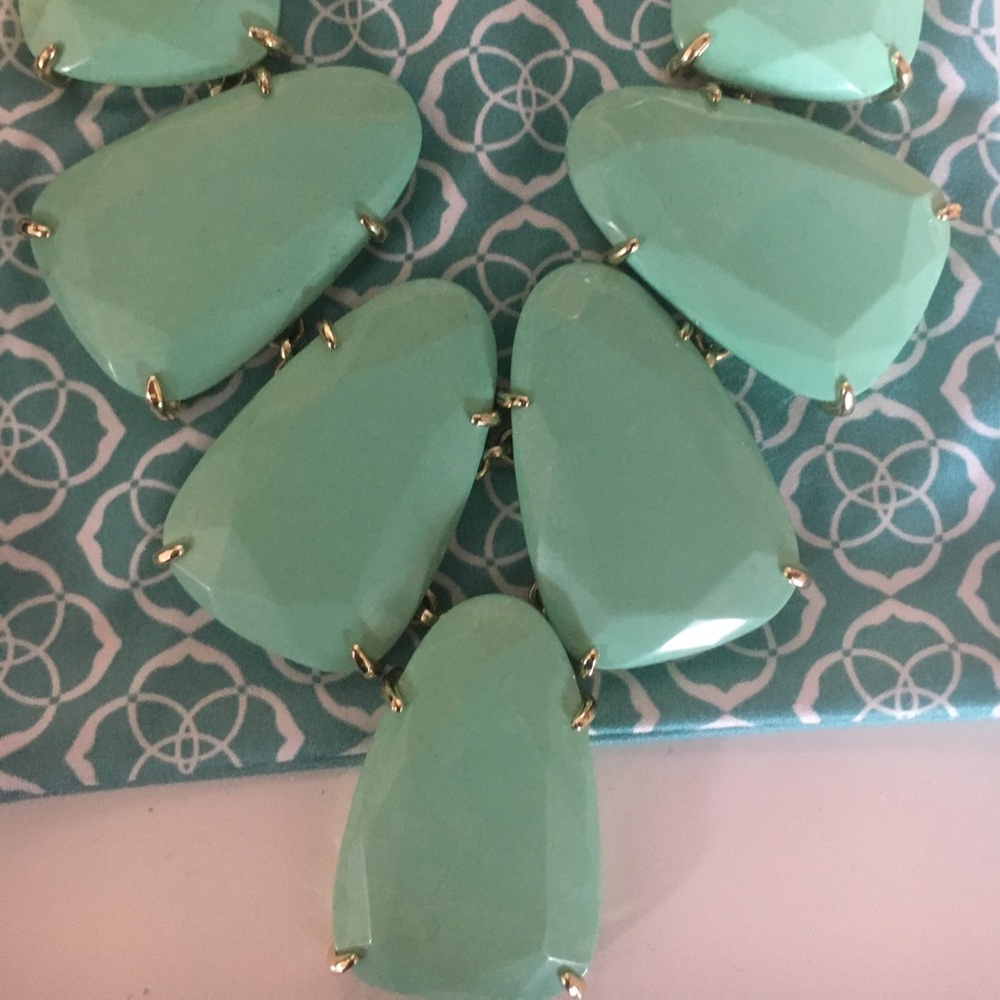 Kendra scott necklace