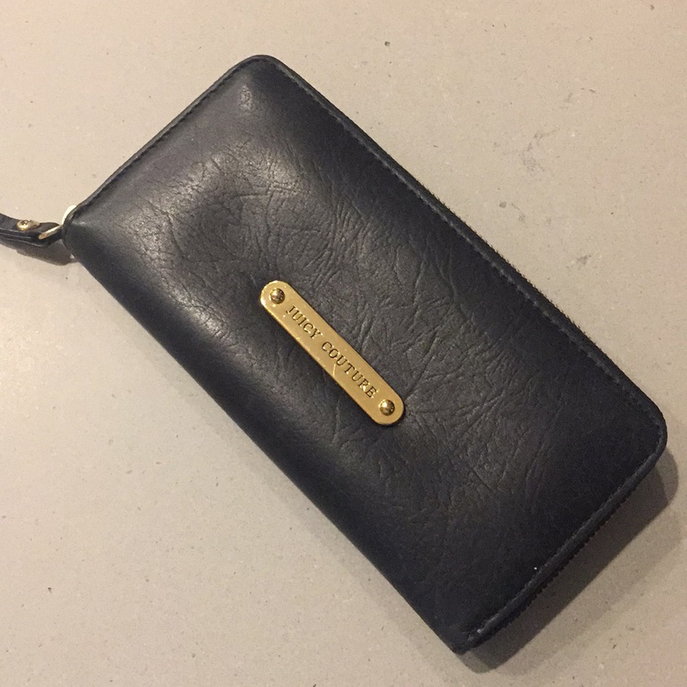 Juicy couture black leather zip wallet