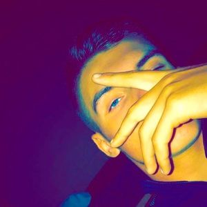 Meet your Posher, Cameron