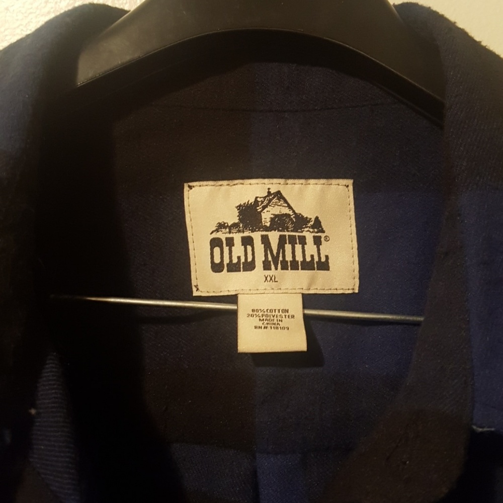 Shirt - Picture 2 of 3