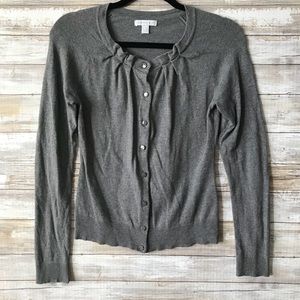 ✨5 for $20✨ NY & Co gray cardigan