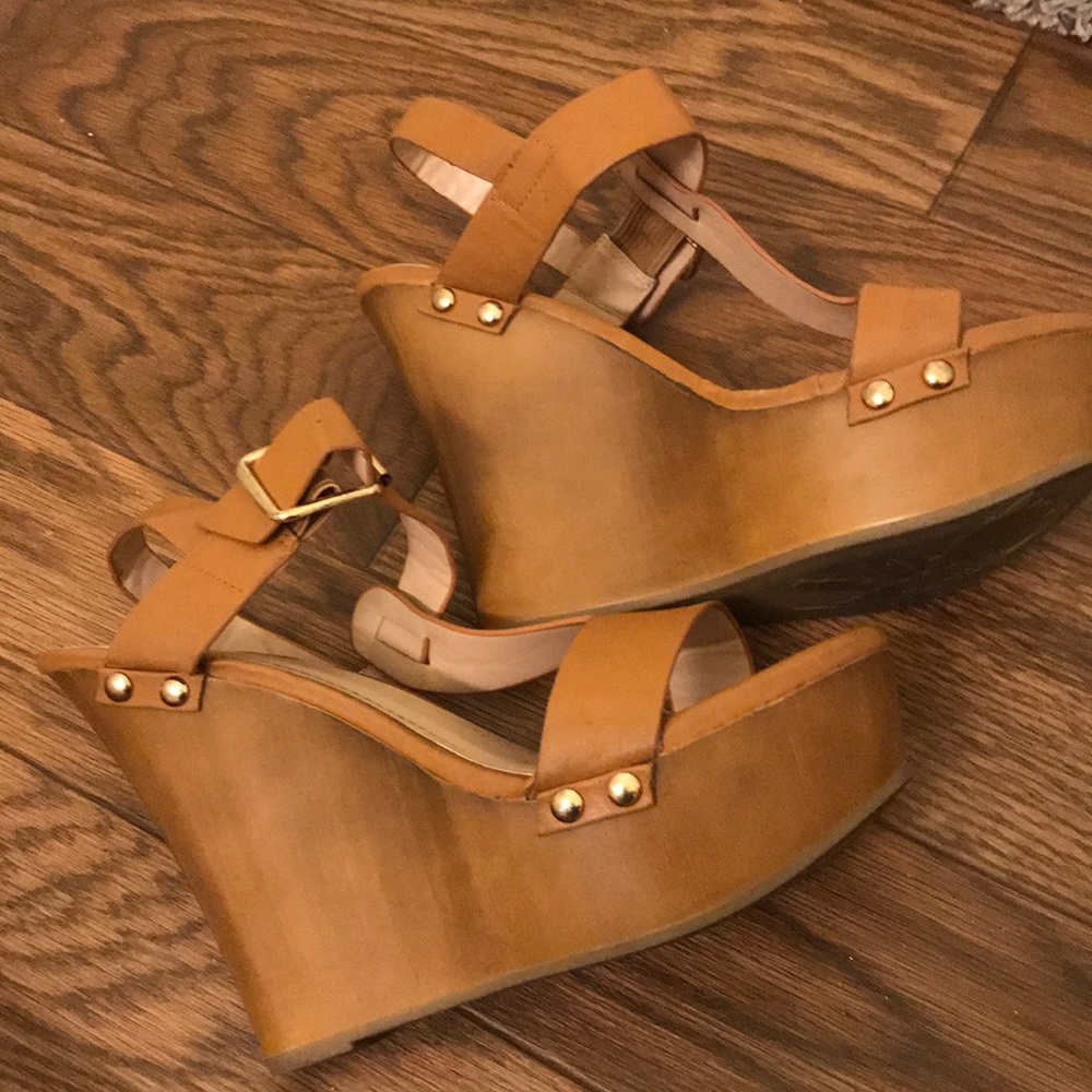 Heels - Picture 2 of 2