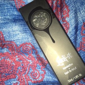 Kat Von D Lock-It Foundation