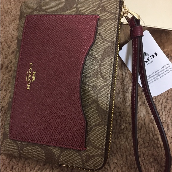 New Coach corner zip wristlet with colorblock - Picture 4 of 7