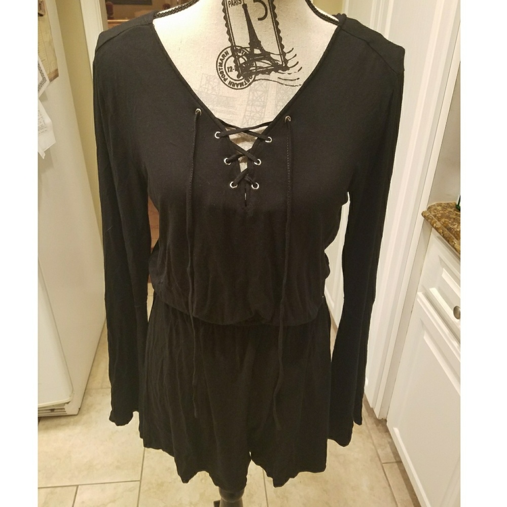 Romeo & Juliet Couture Lace Up Romper NWT