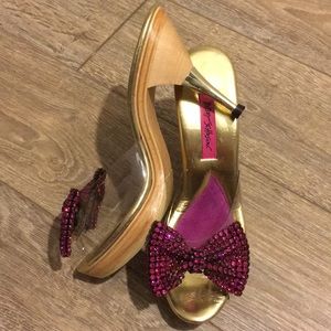 Betsy Johnson magenta rhinestone bow slippers