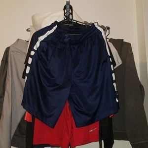 Nike Elite shorts:SizeL
