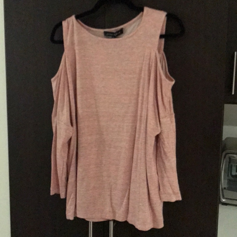 Athletic cold shoulder sweatshirt.
