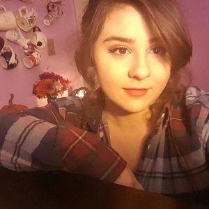 Meet your Posher, Roselyn