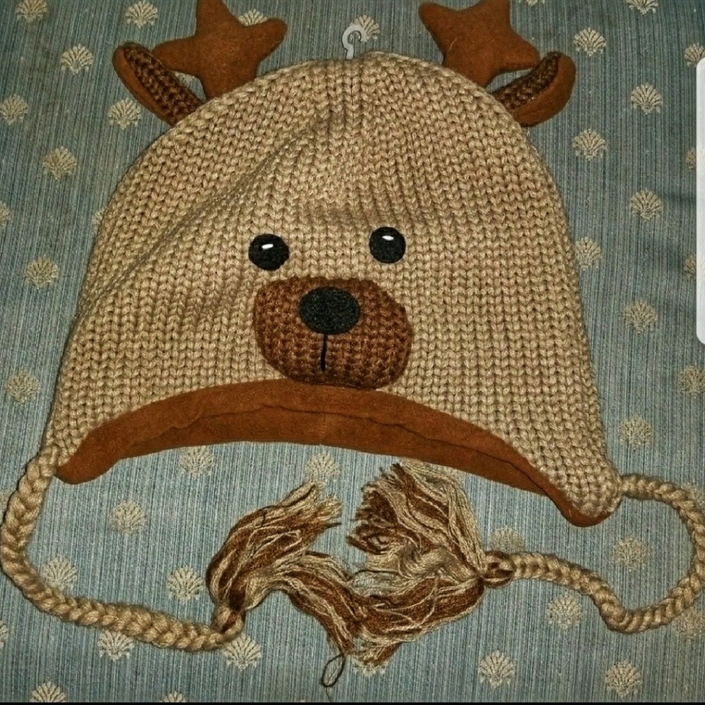 Knit critter hat NWOT