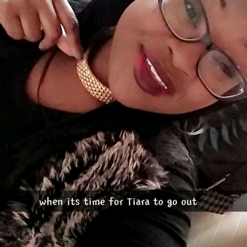 Meet your Posher, Tiara