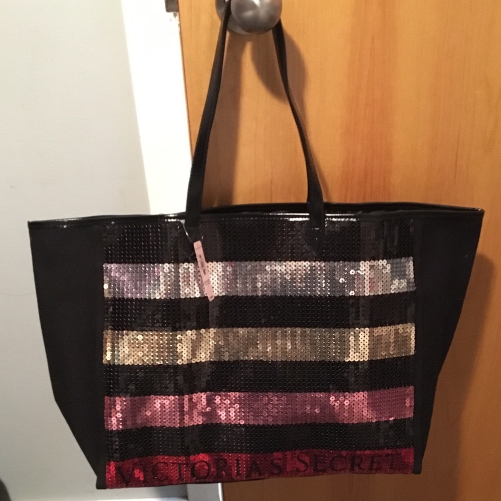 2017 Victoria’s Secret Holiday Tote✨💕✨