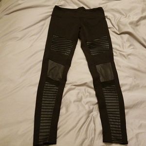 ALO Yoga Moto Legging - Sm - Blk
