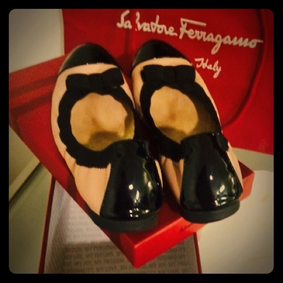 Ferragamo Ballet Joy Flats Nude Patent Leather Bow