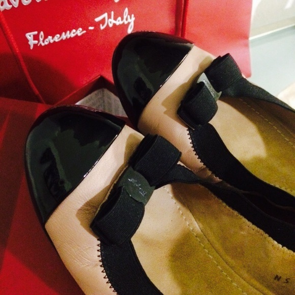 Ferragamo Ballet Joy Flats Nude Patent Leather Bow