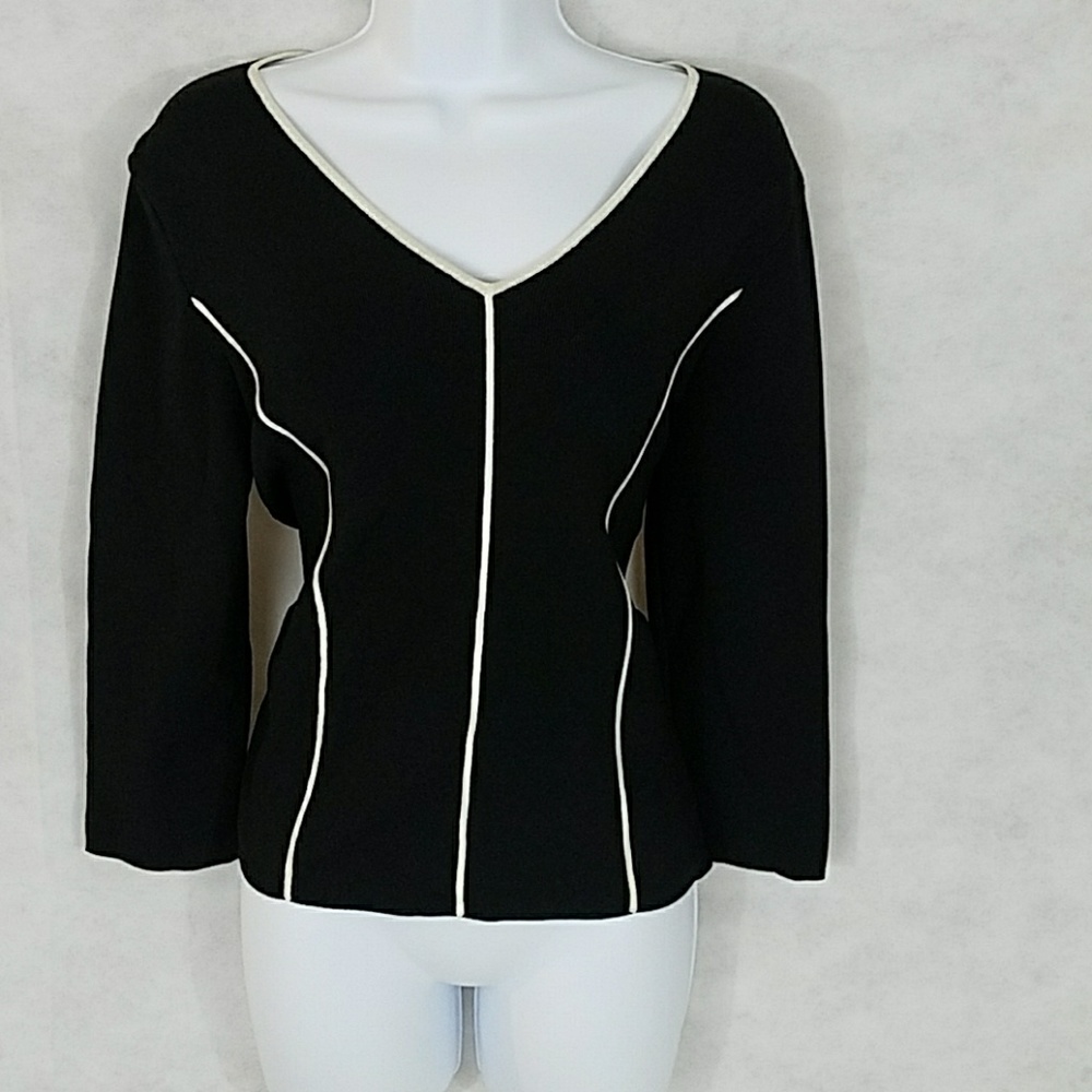 Black and white sweater by Geoffrey Beene Sport