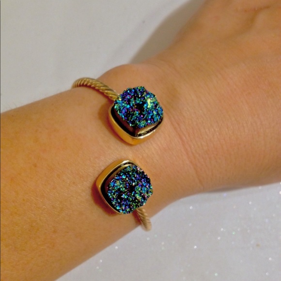 🎁 Blue & Beautiful Drusy Bangle - Picture 3 of 4