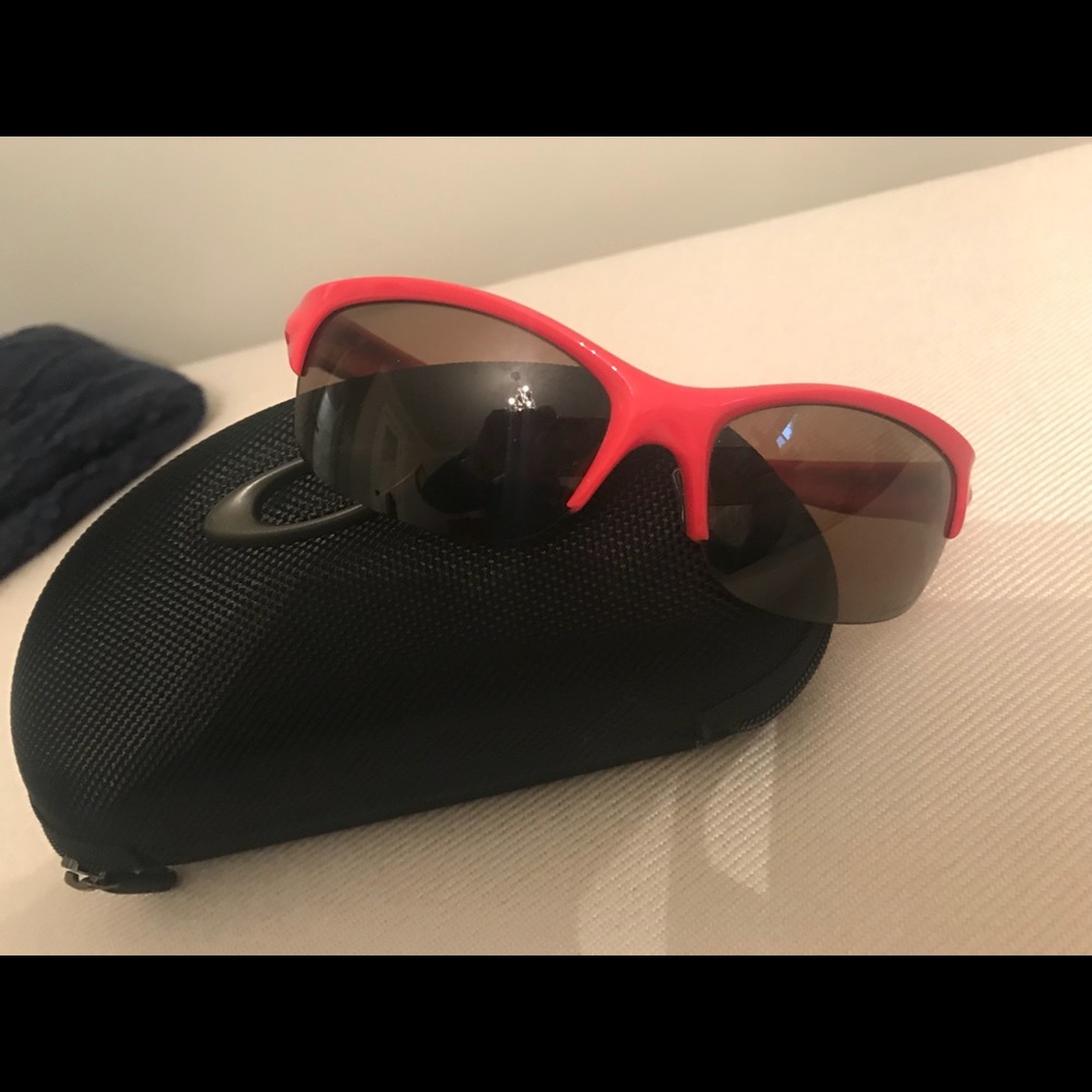 Women’s Oakley sunglasses