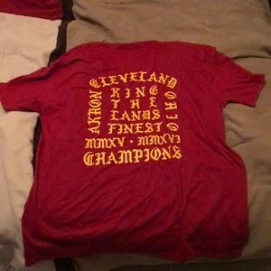 I feel like bron tee Xl