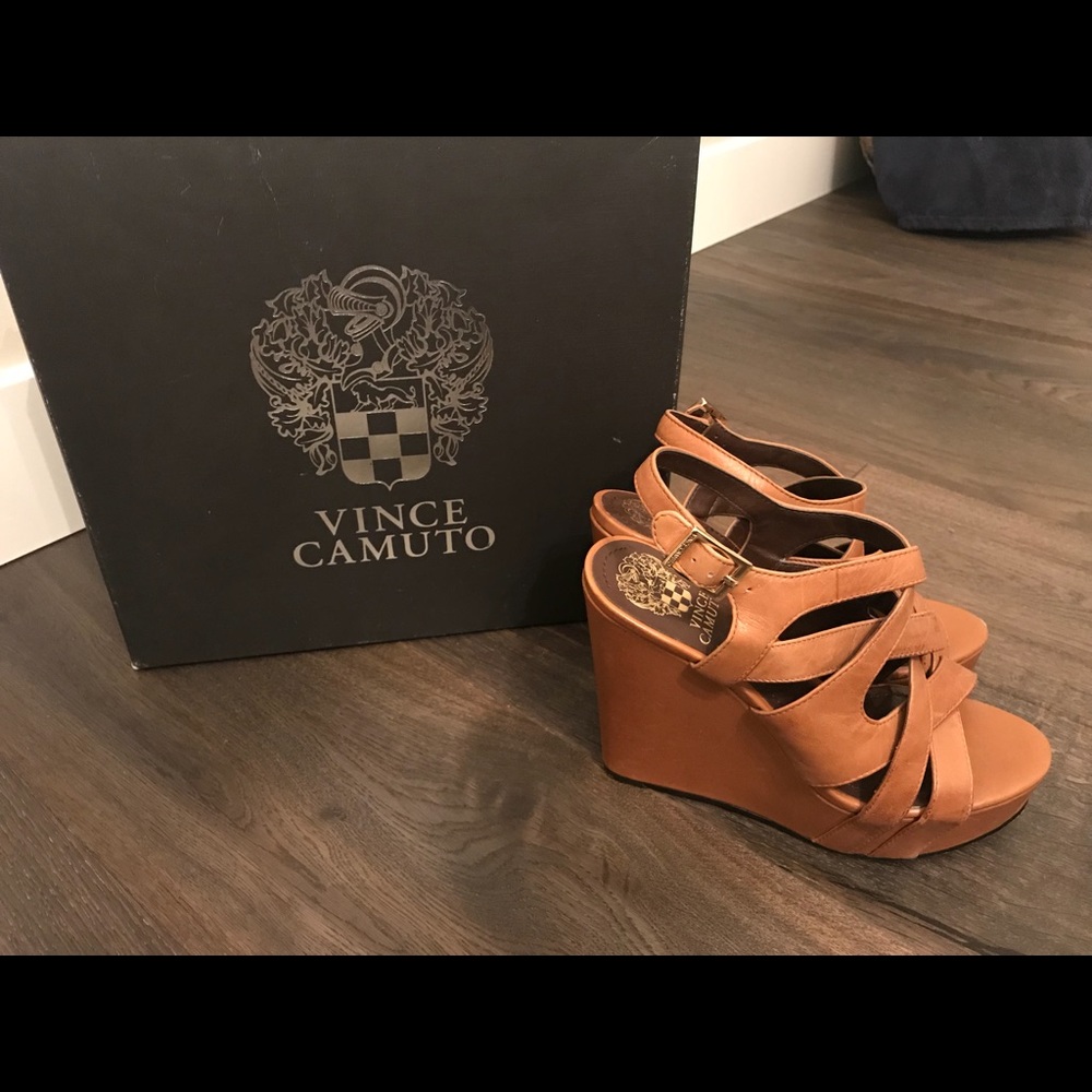 Vince Camuto wedges - Picture 2 of 4