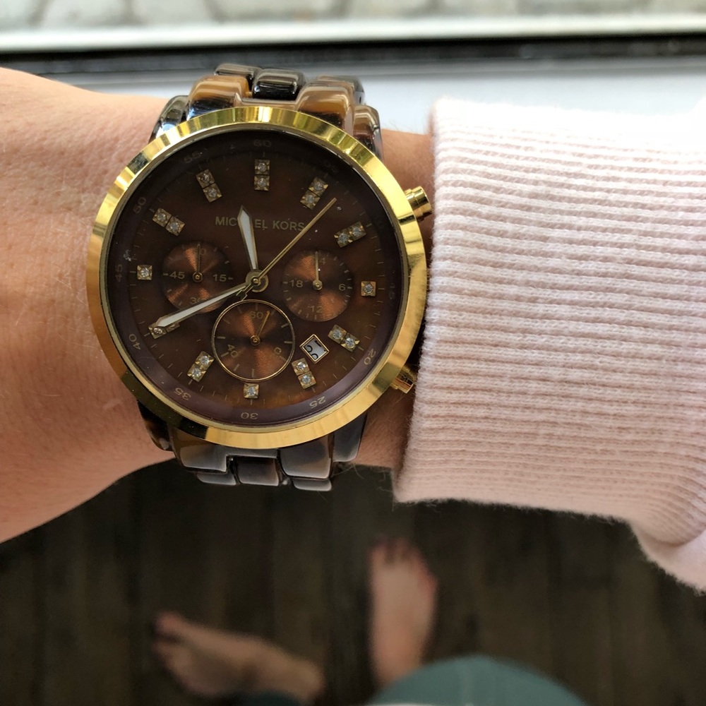 ✨FLASH SALE ✨ Tortoise Michael Kors Watch