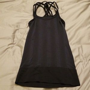 Athleta Top w/ Built-in Bra - Sm - Navy Pattern