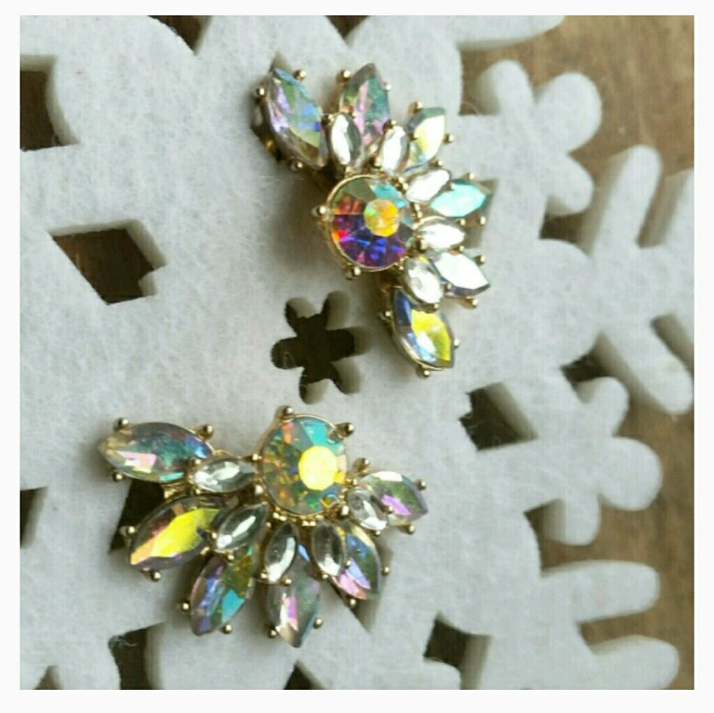 AURORA BOREALIS CRYSTAL STUD EARRINGS