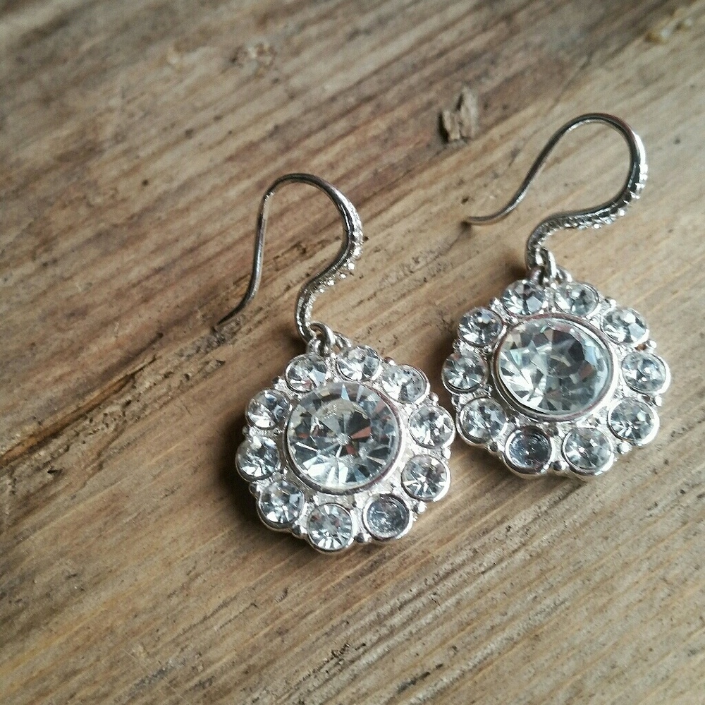 CHARTER CLUB SPARKLY CRYSTAL EARRINGS