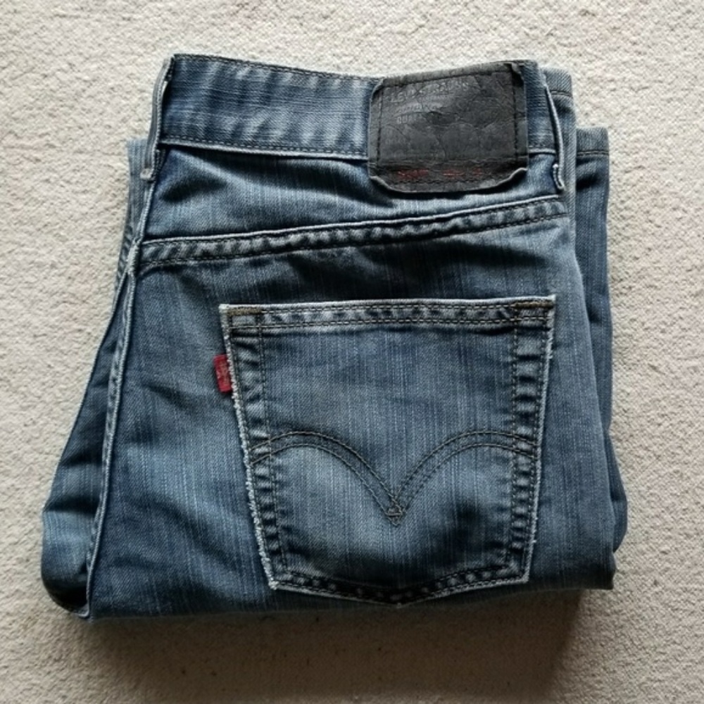 Levis 514 Slim Straight Medium Wash Distressed