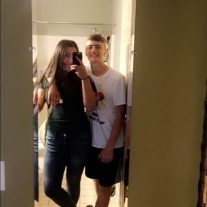 Meet your Posher, Ana