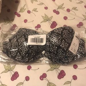 Hollister bathing suit top