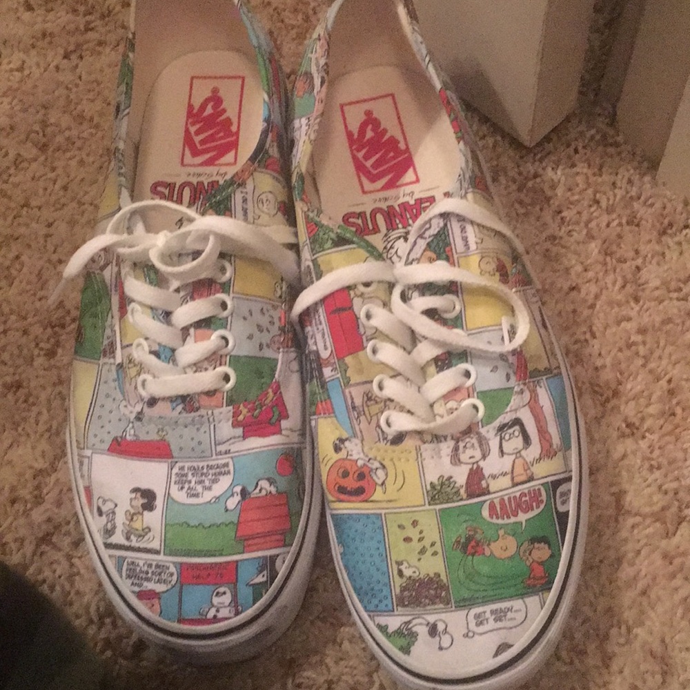 Size 12 Worn once. Peanuts Vans