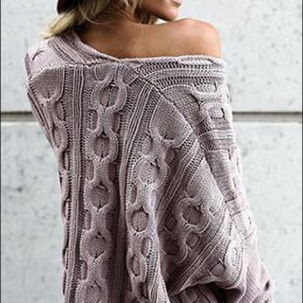 Wide Cable-knit Sweater - Picture 5 of 5
